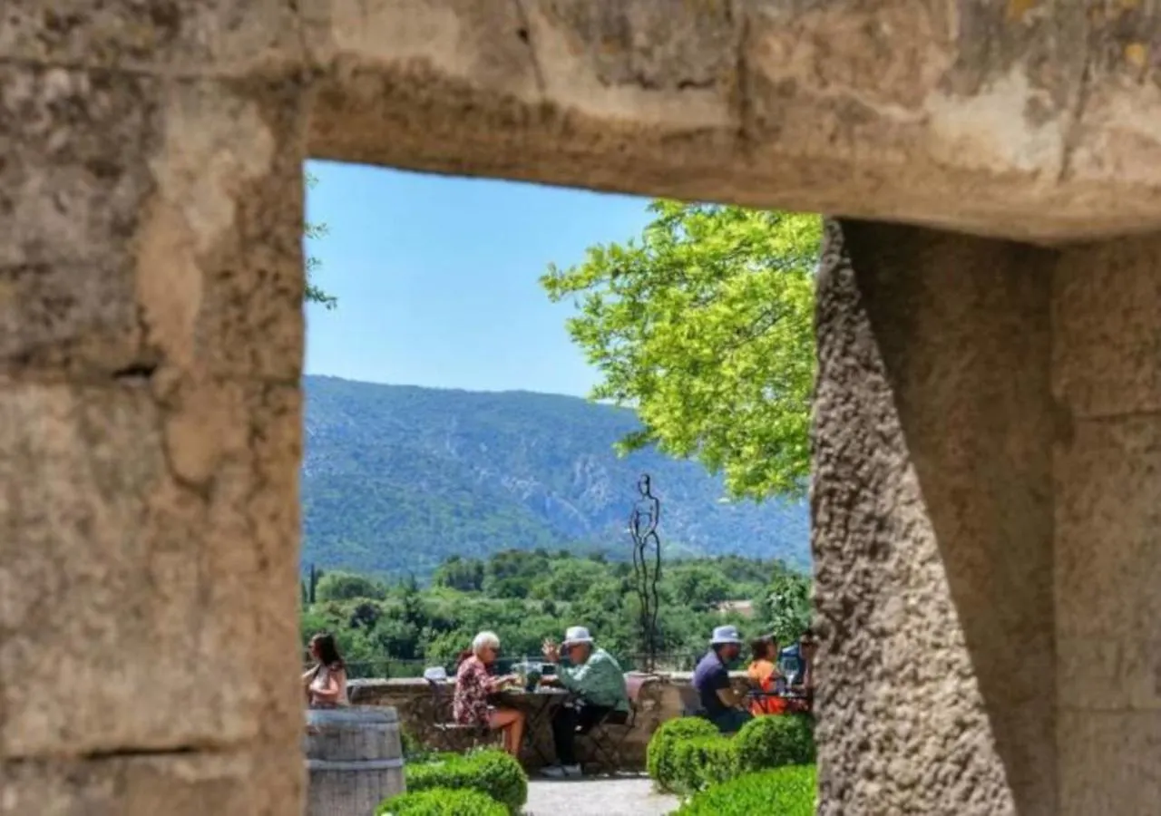 Bed and Breakfast Les Cerises Saint-Saturnin-d'Apt 0*,  Frankreich