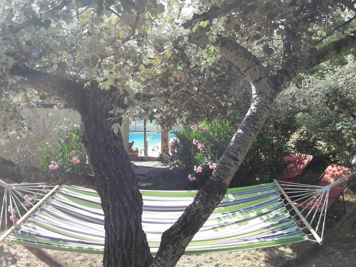 Bed and Breakfast Les Cerises Saint-Saturnin-d'Apt 0*,